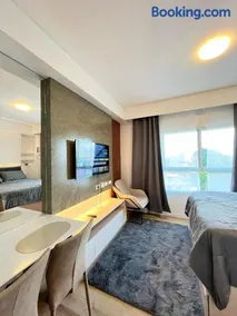 Sleek Stay in Bacolod - Image 2