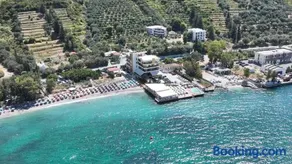Paradise Beach Hotel - Image 1