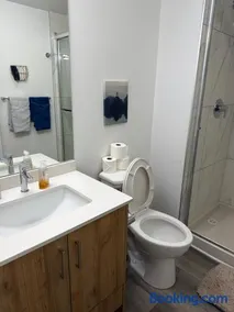 Velora Luxe Studio - Image 1
