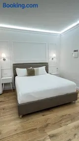 Emy Suites - Image 2