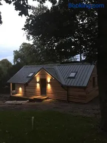 The Hen House A beautifully situated open plan chalet - Image 1