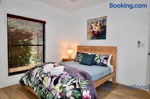 27 Lorikeet Avenue - Image 2