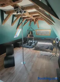 Romantic love room house - Image 3