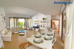 Villa Los Pinares de Monaco en Roche, Conil, Cádiz - Image 2