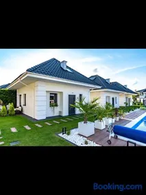 Family Resort Ustka - Domki dwupoziomowe z basenem , sauna , balia - Image 3