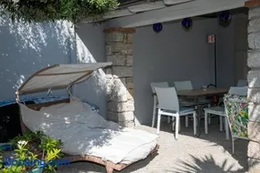 Hibiscus B&B - Image 1