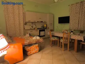 Rainbow Apartment - Image 1