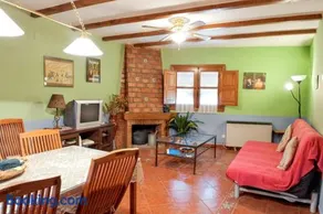 Charming House in Robledillo de Gata with Fireplace and Terrace - Image 2