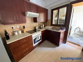 Gold Mountain House - Image 3