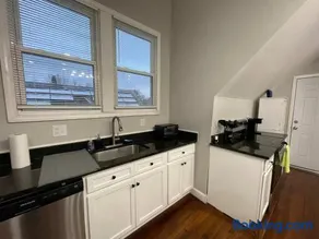 Apartment in Middletown-Wesleyan 301 - Image 1
