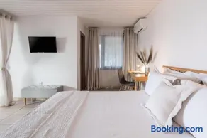 Cap Sounion Seafront Retreat - Image 4