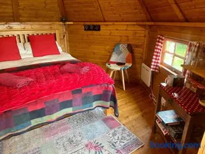 The Nest Glamping Pod - Image 4