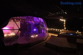 Bulle Insolite avec Spa Privatif - Image 1