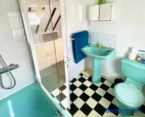 A cosy seaside cottage - Image 3