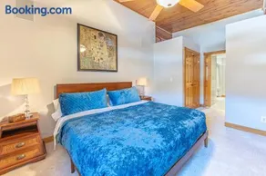 Gorgeous apartment across from La Crosse Center - Image 2