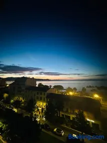 Cote d’Azur Charm, Studio Apartment with panoramic seaview in Nice - Image 3