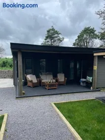 Garden Retreat Wales - Image 1