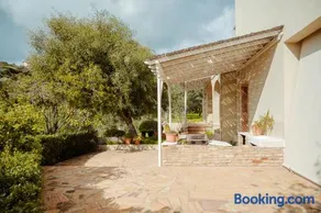 Seafront Apartment - Image 4