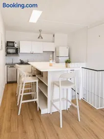Duplex entièrement rénové avec clim, vue mer et Accès plage ! - Image 3