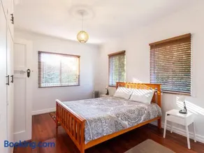 Bridle Guesthouse - Image 3