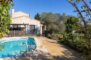 Provencal Mazet in Camargue - Image 1