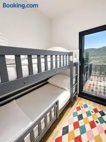 Black Pine Chalet - Image 3