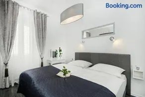 Apartments Mihaela - Image 2