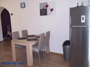 Salaš-dům pro společnou dovolenou až 11 osob - Image 2