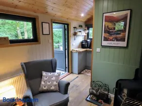 Jack's Shepherd Hut - Image 2