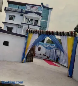 Evergreen Residency - Image 2