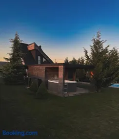 Zoe Luxury House - Image 2