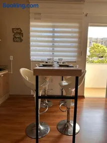 Apartamento Completo 2 Quartos com AC em Blumenau à 10min Vila Germânica, Tv a cabo e Premiere, ideal para família, Fácil acesso para Pomerode - Image 3