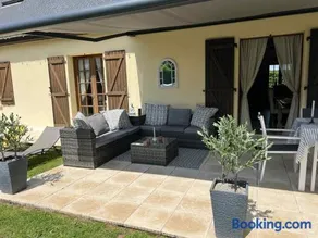 Villa Rose - Image 1
