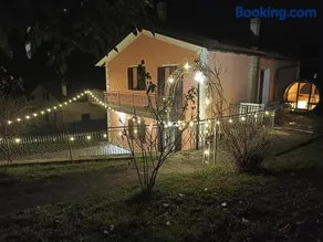 Villa Sumbilla, Modern, with sauna, heated jacuzzi near Tuscany - Image 4
