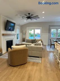 Heart of Ocean City - WALK to shops, restaurants, boardwalk and beach! - Image 3