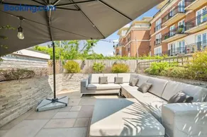 Richmond Riverside Villa - Image 2