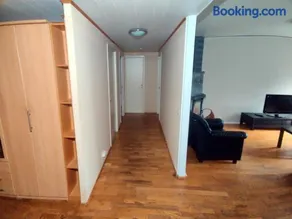 3 bedrooms house with garden - Image 2