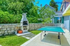 Voll ausgestattete Wohnung mit privatem Pool, Grill und Garten - Image 2