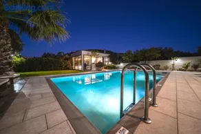 Petronila Luxury Villa with heated private pool - Image 3