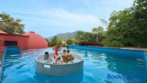 Dome Villas by Jade - Red Dome - Image 1