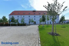 Lotrinský hotel - Image 2