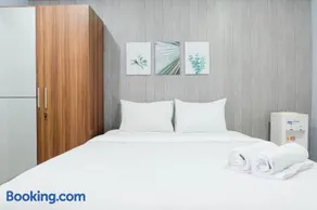 Sea View Studio Apartement at Green Bay Pluit by Travelio - Image 1