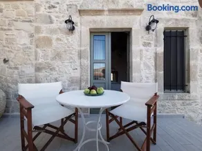 A Romantic House for Two - Image 2