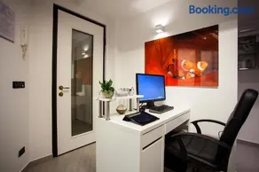 Elements Guest House Roma - Image 2