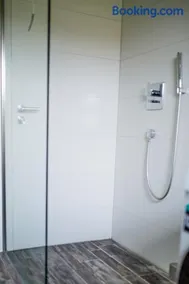 2 Bedroom Guest Apartment with Terrace - Image 2