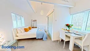 The Saddlery- part of Grange Farm Cottages - Mediterranean Courtyard - Close to Beach and Sewerby Village - Image 3
