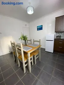 House in Medway - Image 4
