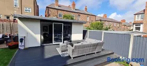 Lovely unit elgin drive Coastal Bliss Your Seaside Retreat with City Excitement - Image 2