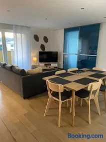 Appartement avec grande terrasse - Image 1