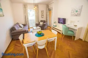 Apartment Dora near Sea and Center with Private Garage - Image 4